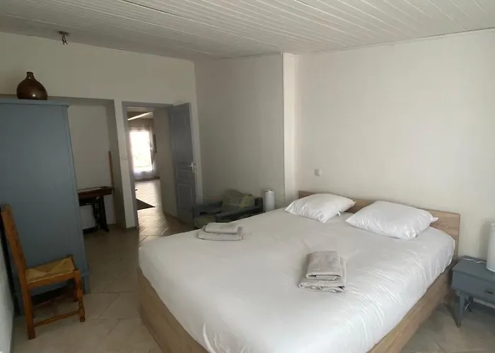 Maison Chaleureuse En Pleine Campagne Holiday home Saint-Savinien